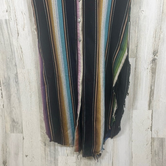 L & B Lucky & Blessed Serape Button Up size M Lace Up Western Rodeo - Picture 3 of 13